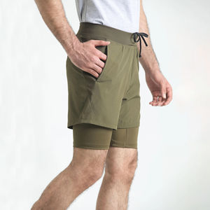 Pantalones cortos de gimnasio para hombre 100% poliéster, teñidos en color liso, estilo fitness para la temporada de verano, para uso en exteriores. - Product Image 6