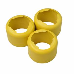 Outils et accessoires de nettoyage de piscine en plastique et caoutchouc rouge, noir et blanc - Product Image 6