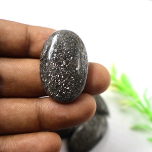 Piedra de Sol Negra Natural de la Mejor Calidad, Cabujón de Magnesia, Gema de Cristal para Joyería Curativa, Venta al por Mayor en Jaipur - Product Image 3