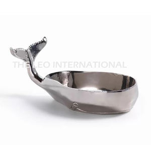 Tazón Decorativo con Diseño de Hojas, Ramas y Pájaros en Color Plateado, Material de Aluminio y Madera, Tazón Redondo - Product Image 6