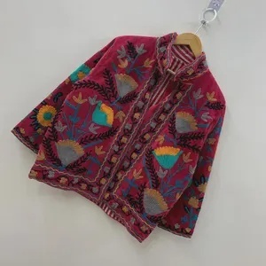 Chaqueta de Terciopelo Bordada Suzani Tradicional para Mujer, Chaqueta Corta Floral Hecha a Mano, Estilo Boho, Moda de Invierno, Precio de Fábrica - Product Image 3