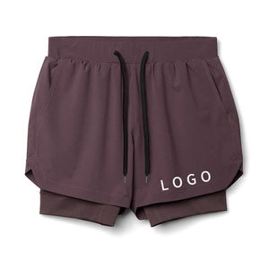 Shorts cargo noirs unis pour hommes avec logo blanc sur le bas, taille mi-haute athlétique, fermeture élastique, tissu tricoté respirant, 86 % polyester - Product Image 4