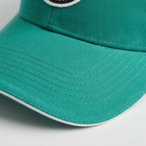 Casquette de baseball verte à 6 panneaux de marque OWU, ajustable, unisexe, en sergé de coton, avec logo brodé, style décontracté - Product Image 4