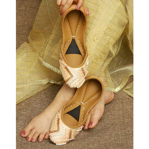 Chaussures Khussa pakistanaises traditionnelles brodées en gros, grande quantité, bonne qualité, élégantes, antidérapantes pour femmes - Product Image 3