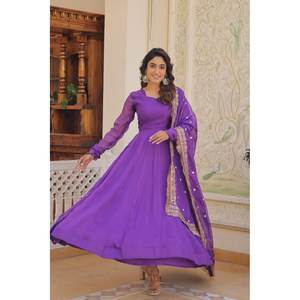 Vestido de noche de diseño con lentejuelas bordadas Trabajo y atractivos vestidos de novia Dupatta - Product Image 2