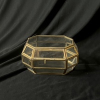 Boîte de rangement pour bijoux et cosmétiques en laiton et verre, fabrication artisanale, luxe moderne, pour femmes