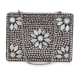 Bolso de Hombro de Metal con Incrustaciones de Madreperla Hecho a Mano de Lujo, Mosaico Floral, Diseño de Autor, Cartera de Noche para Boda, God Grace Craft, Personalizado - Product Image 4