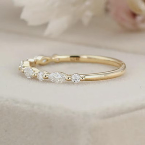 Bague de fiançailles en diamant de laboratoire de 1,50 ct, pureté VS1, couleur F, taille marquise, certifiée IGI, or massif 10 carats, bijou cadeau - Product Image 2