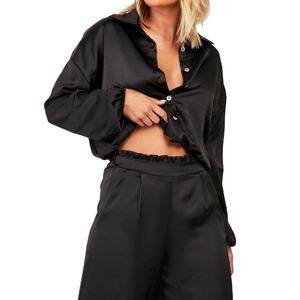 ชุดเซ็ตสองชิ้นผ้าซาตินสุดเก๋สำหรับฤดูใบไม้ผลิและฤดูใบไม้ร่วง เสื้อครอปไหล่ตกและกางเกงขายาวทรงกว้างสำหรับผู้หญิง รุ่นปี 2026 - Product Image 5