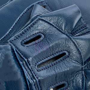 Nouveauté : Protège-poignets de boxe en cuir de vachette personnalisés, souples, durables et protecteurs pour l'entraînement de boxe MI-CFM-04 - Product Image 3