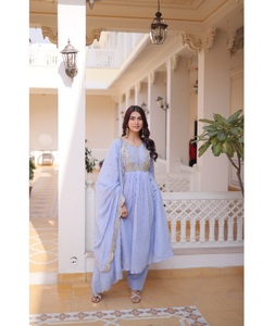 Trajes Salwar Kameez tradicionales indios con elegante diseño y bordados de cuentas para fiestas festivas, para damas, de ajuste cómodo. - Product Image 1