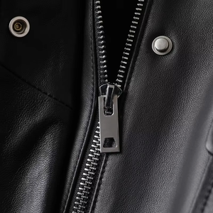 Veste en cuir véritable unisexe OEM ODM, fermeture éclair recouverte, noire, décontractée, ample, style vintage, pour femmes et hommes, type bomber – Grande Vente - Product Image 4