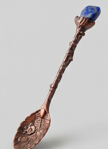 Cuillères à thé vintage en métal avec gravure florale et accents en pierre, finition mate, résistantes à la rouille, ensemble de couverts pour usage domestique - Product Image 3
