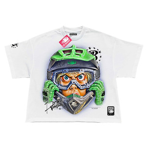 Camiseta Blanca para Hombre, Estampado de Motociclista de Dibujos Animados, Cuello Alto, Manga Corta, Corte Regular, 100% Algodón Jersey, Tela de Seda - Product Image 1
