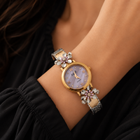 Bracelet-montre analogique en argent sterling 925 avec zircone cubique, finition polie, mouvement à quartz, élégant, cadeau pour femme, idéal pour les soirées, en métal tendance