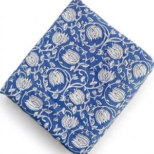 Tela de Algodón Premium con Estampado a Mano en Azul Índigo |   Tinte Vegetal Orgánico, Material Artesanal Floral para Prendas y Decoración del Hogar - Product Image 1