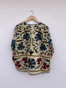 Veste bomber en velours réversible brodée à la main avec motif floral vintage et doublure en coton, vêtements d'extérieur pour femmes toutes saisons - Product Image 4