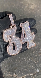 Pendentif numéro personnalisé en moissanite baguette VVS, testée au diamant, avec chaîne cubaine - Product Image 4