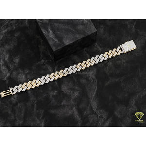 Bracelet cubain en moissanite de qualité supérieure, fabriqué en argent sterling 925, avec des maillons glacés bicolores et un design hip-hop - Product Image 2