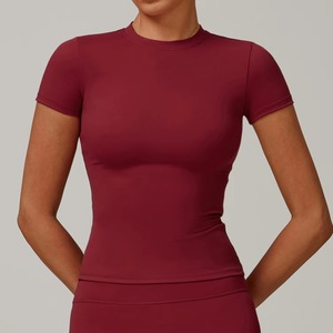 Top Deportivo Halter Transpirable y Ecológico para Mujer, con Diseño de Hebilla Integrada en el Sujetador, para Yoga y Fitness de Bajo Impacto, Venta al Por Mayor Personalizada - Product Image 5