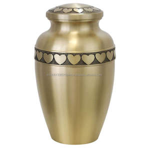 Urnes de crémation en métal gravées en coeur en étain fini en laiton personnalisé en gros pour les cendres humaines et animales souvenirs funéraires - Product Image 2