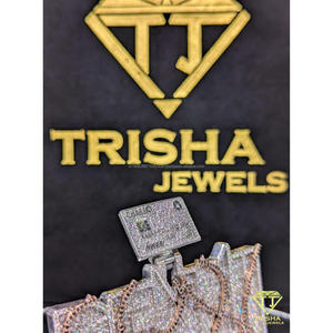 Colgante de lujo con nombre personalizado, con diamantes VVS cultivados en laboratorio, en plata de ley 925, estilo hip hop, de Trisha Jewels - Product Image 3
