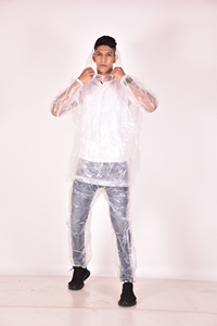 Imperméable jetable en PE – Couverture de pluie d'urgence portable en forme de balle pour la randonnée, le camping, les voyages et les activités de plein air – Unisexe - Product Image 3