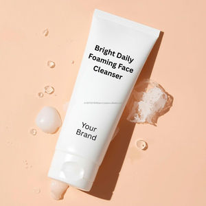 Limpiador Facial Orgánico Más Vendido para el Tratamiento del Acné con Protección Solar FPS 30, Envase de 100 ml al por Mayor - Product Image 4