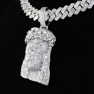 Collar con Colgante de Jesús Unisex de Oro Sólido de 14K con Diamante Cultivado en Laboratorio, Corte Brillante, Estilo Hiphop, AMBER JEWELS Modelo P-350, Certificado IGI - Product Image 2