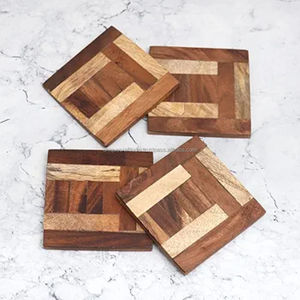 Sous-verres en bois à double tonalité avec incrustations |   Sous-verres faits à la main en bois mélangé |   Décoration écologique pour la maison et la cuisine, carrée, épaisseur 5 mm - Product Image 1