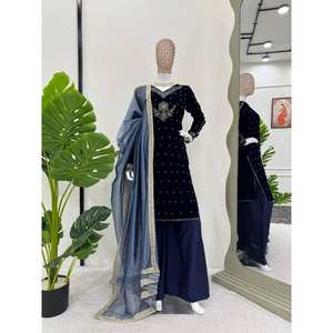 Conjunto de Traje XL de Diseñador con Ribete de Encaje con Hilos y Remaches - Elegante y con Estilo - Product Image 4