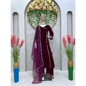 Top y parte inferior hermosos del desgaste del Partido de las mujeres con el sistema de Dupatta - Product Image 4