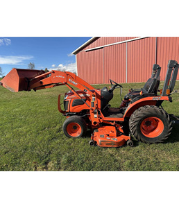 Oferta económica: Cortacésped autopropulsado / Nuevo tractor cortacésped Kubota G261HD - Bajo mantenimiento - Product Image 1