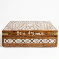 Boîte à bijoux artisanale de luxe Bela en bois de manguier avec incrustation de nacre, mosaïque florale faite à la main, couvercle décoratif, boîte de rangement pour souvenirs