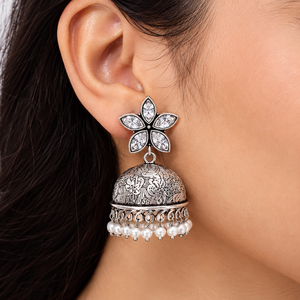 Fournisseur de confiance, boucles d'oreilles pendantes Jhumka en argent oxydé pour femmes, style Bollywood |   Fournisseur en gros, fabricant direct d'usine - Product Image 4