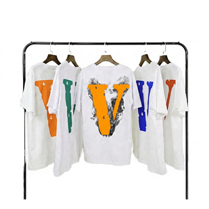 T-shirt blanc surdimensionné pour homme avec imprimé lettre V colorée au dos, manches courtes, col rond, 100% coton jersey respirant - Product Image 2