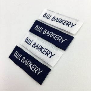 Étiquette tissée en satin personnalisée de haute qualité, conçue sur mesure par OEM - Product Image 1