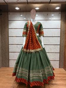 Traditional Indian Pakistani <b>Women</b> <b>Lehenga</b> Choli Green Embroidered Floor-Length Loose Fit Wedding Wear - Product Image 3