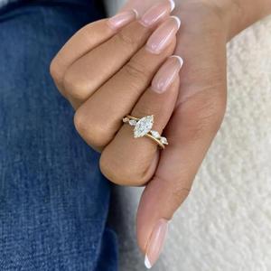 Anillo de Compromiso con Diamante Corte Marquesa para Mujer, Oro Amarillo de 14K, Anillo Solitario con Diamante Cultivado en Laboratorio y Piedras Laterales Marquesa, de Lujo - Product Image 2