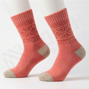 Coral Crew <b>Socks</b> With Geometric Pattern <b>Thick</b> Wool Nylon <b>Winter</b> Warm Thermo <b>Socks</b> For Adults Casual Wear - Product Image 3