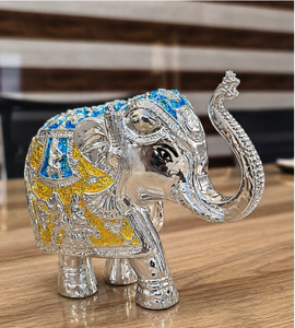 Élégante Figurine d'Éléphant Traditionnelle Vastu en Métal 3D, Tronc Ascendant, Plaqué Or 24 carats, Finition Antique Moderne Faite à la Main, Mariage Diwali - Product Image 1