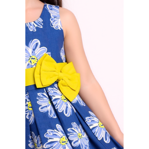 Royal Blue Girls Casual Cotton Woven Sleeveless Pleated <b>Dress</b> with <b>Daisy</b> <b>Print</b> & Contrast Bow - Product Image 2