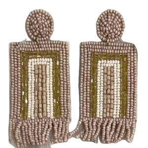 Meilleur ton à la mode nouvelle mode carnaval perles de riz brodé à la main conception de luxe unisexe boucles d'oreilles de l'Inde - Product Image 6