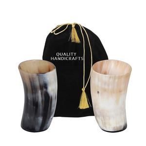 Cuerno Vikingo Artesanal de Cuerno Natural de Alta Calidad, 200-250ml, 6 Pulgadas, Diseño Vintage, Regalo Empresarial, Patrón Navideño - Product Image 1