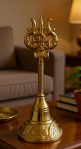 Campana de Pooja de Latón Bañada en Oro con Mango Trishul y Grabado de Swastika, Ghanti Tradicional para Templo Hindú, Hogar, Mandir y Aarti - Product Image 2