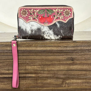 กระเป๋าคลัทช์หนังแท้ลายเชอร์รี่สไตล์ตะวันตก  หนังวัวแท้  ซิปรอบ  พร้อมสายคล้องมือ  กระเป๋าใส่ของสำหรับผู้หญิง - Product Image 4