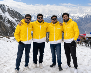 Conjunto de Chaqueta Deportiva Personalizada para Hombre en Amarillo y Blanco, Ligera, con Capucha, para Correr, Entrenamiento, Sublimación, OEM - Product Image 5
