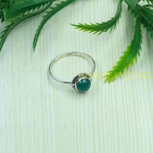 Bague en argent sterling 925 avec onyx vert naturel, faite à la main, cabochon, bijoux minimalistes bohèmes pour femmes, fournisseur en gros - Product Image 2