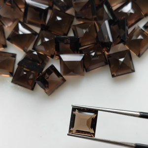 ควอตซ์สโมคกี้ธรรมชาติ 8 มม. ทรงสี่เหลี่ยมเจียระไนแบบสเต็ปคัท คุณภาพดีที่สุด พลอยเม็ดเดี่ยวสำหรับทำเครื่องประดับและสร้อยคอ - Product Image 1