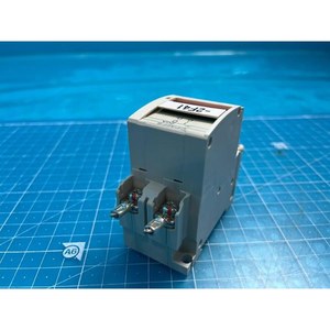 Disjoncteur Fuji CP32FS/20 CP32F-S020 d'occasion – Pièces d'équipement semi-conducteur de génération précédente - Product Image 3